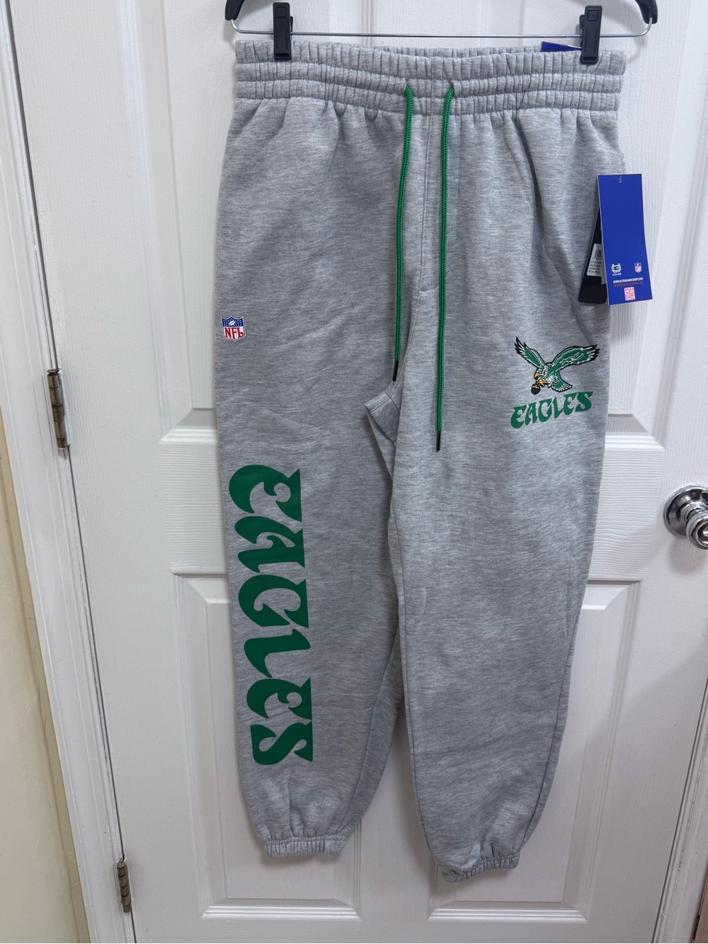 NWT NFL Philadelphia Eagles 🦅 Gray Sweatpants with Green Accents, Size Medium